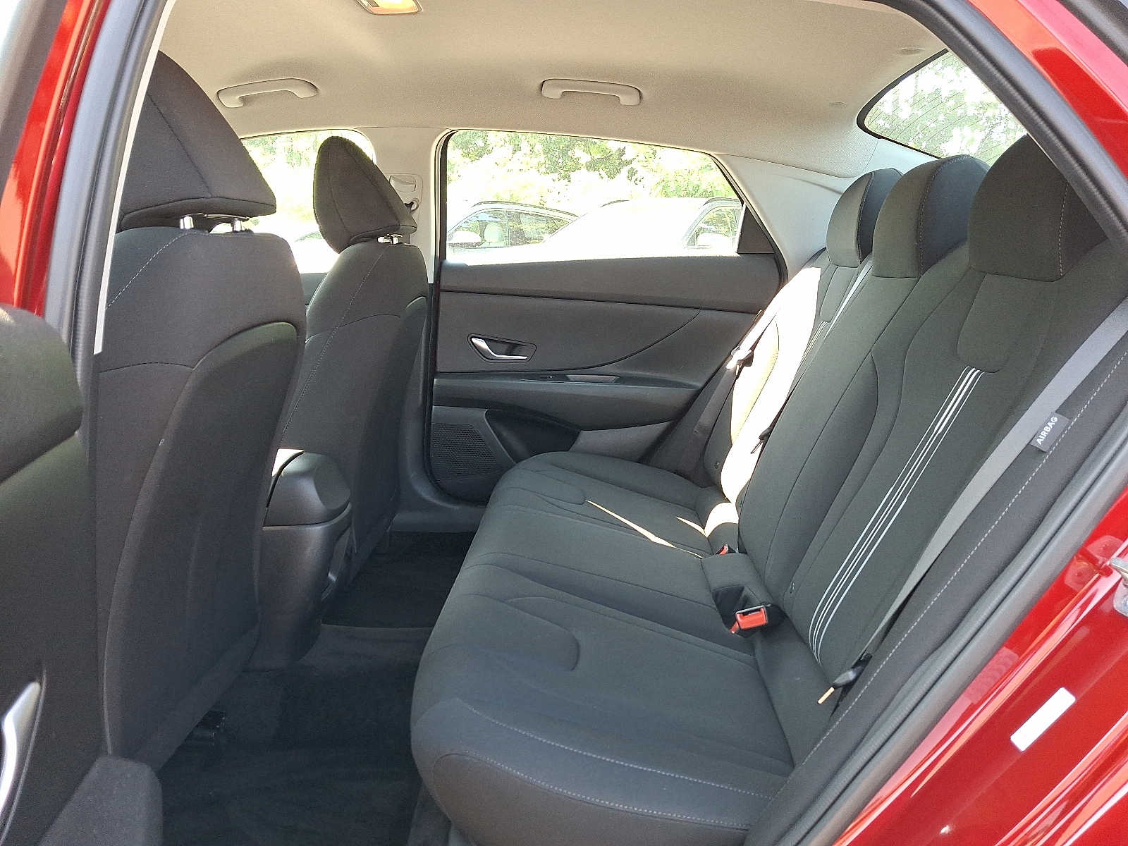 2024 Hyundai Elantra SEL - Photo 11