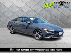 2024 Hyundai Elantra SEL Sedan