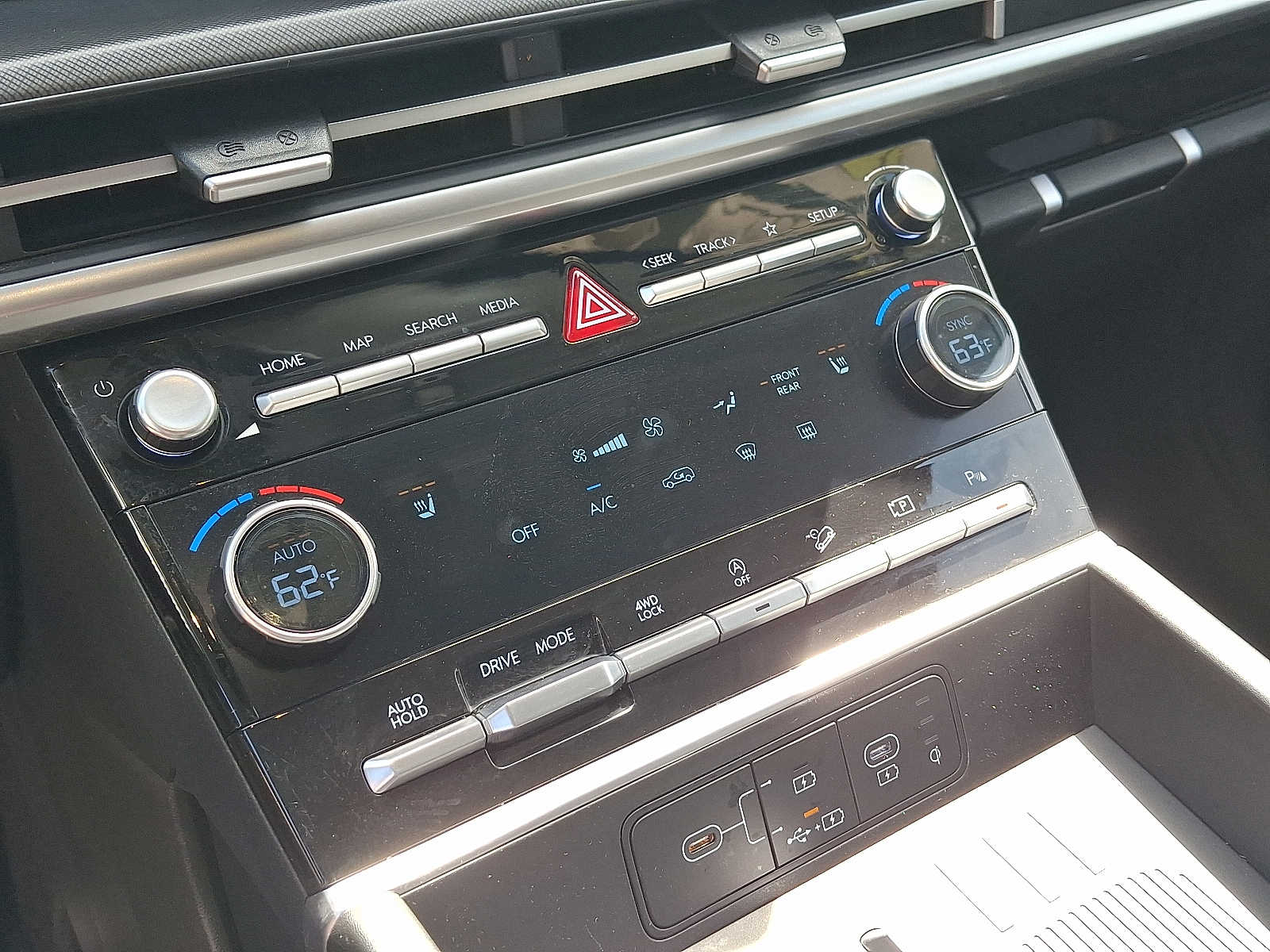 2024 Hyundai Santa Fe SEL - Photo 16