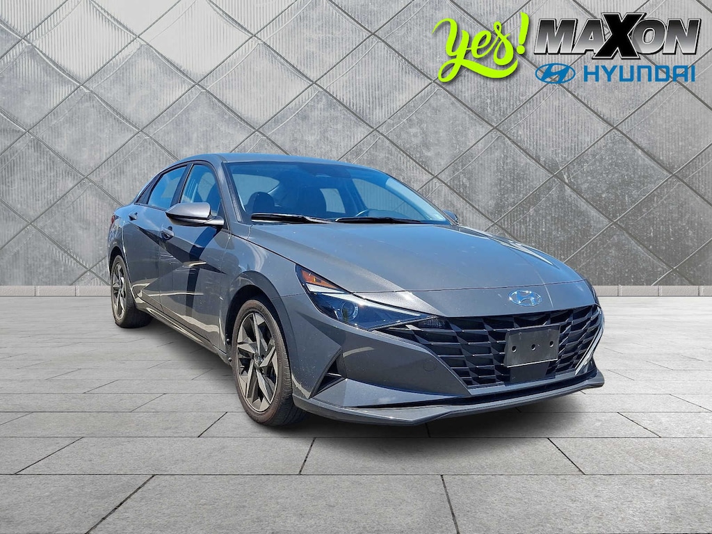 Used 2023 Hyundai Elantra SEL Sedan