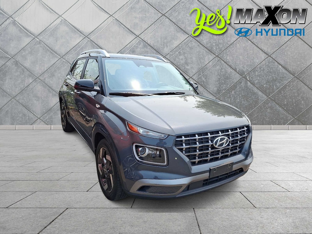 Used 2023 Hyundai Venue Limited SUV