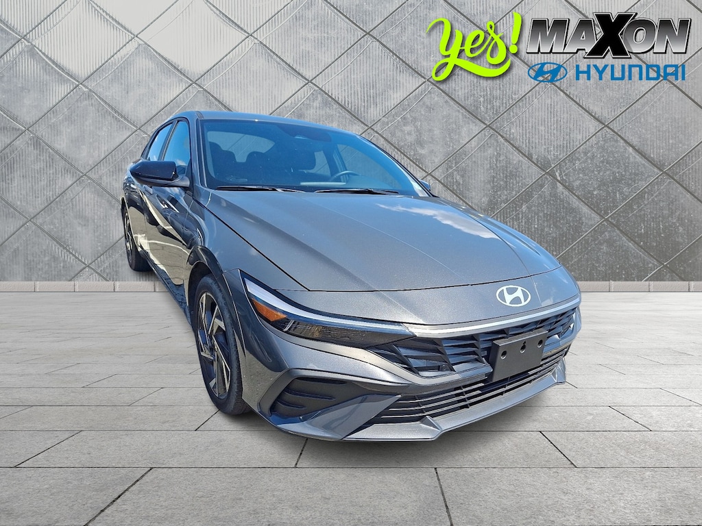 Used 2025 Hyundai Elantra SEL Sport Sedan