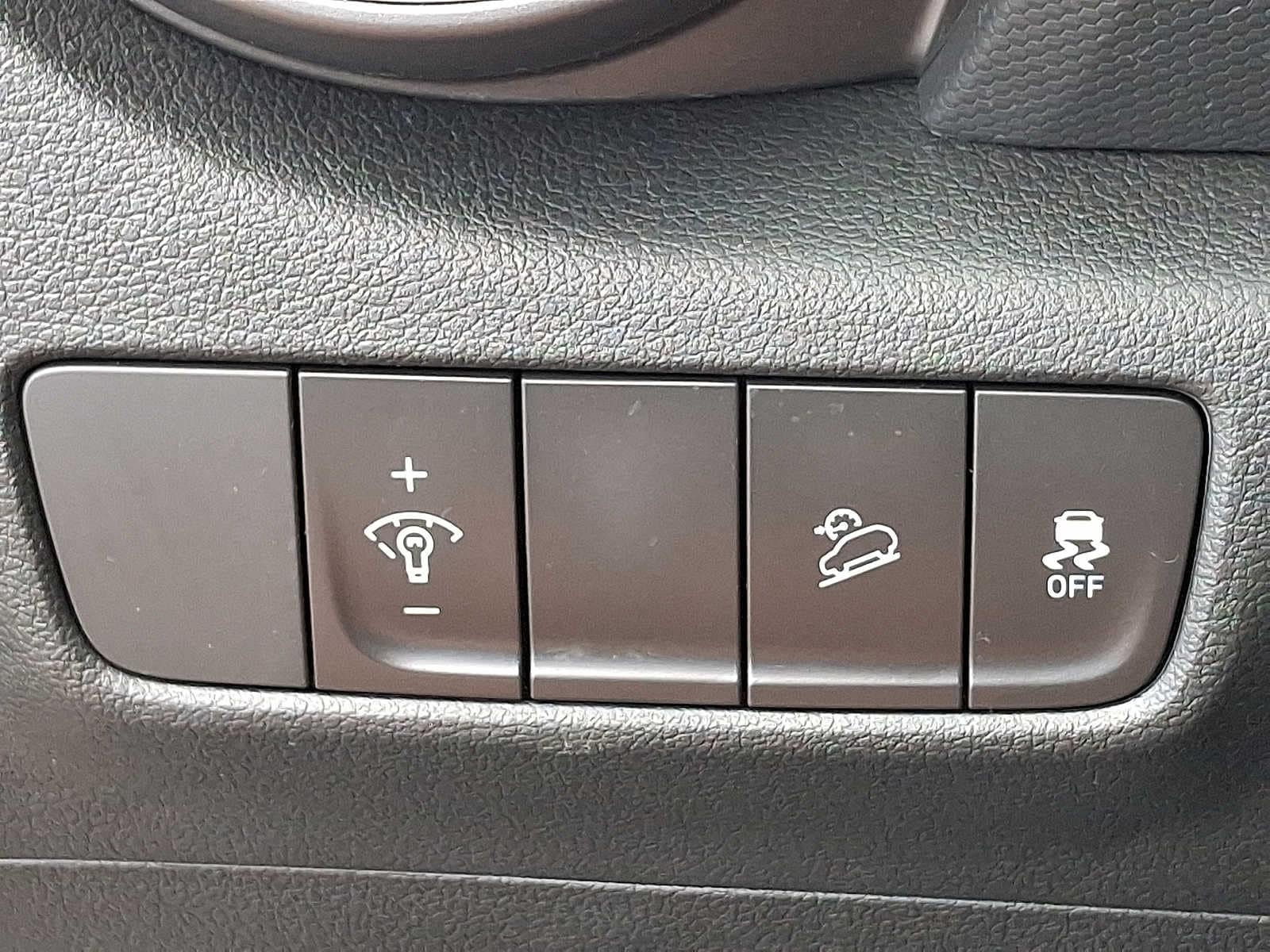 2023 Hyundai Kona Limited - Photo 28
