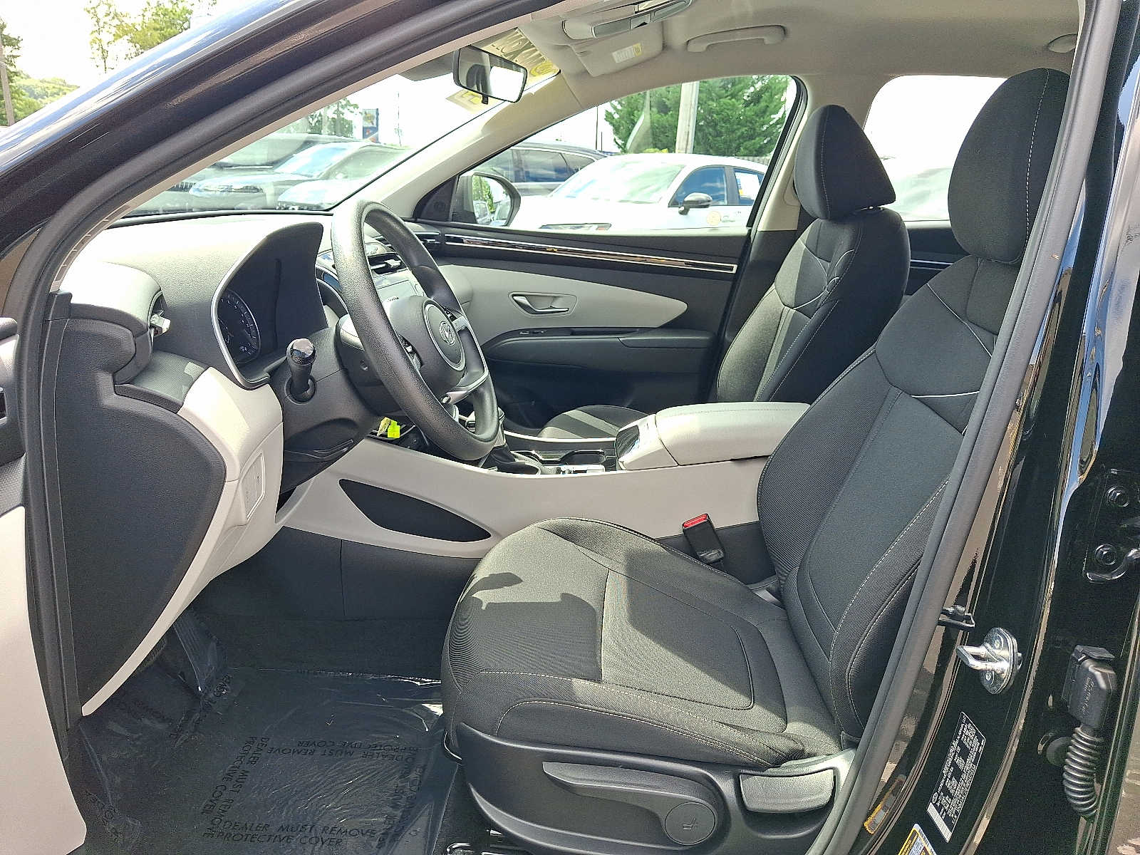2024 Hyundai Tucson SE - Photo 14