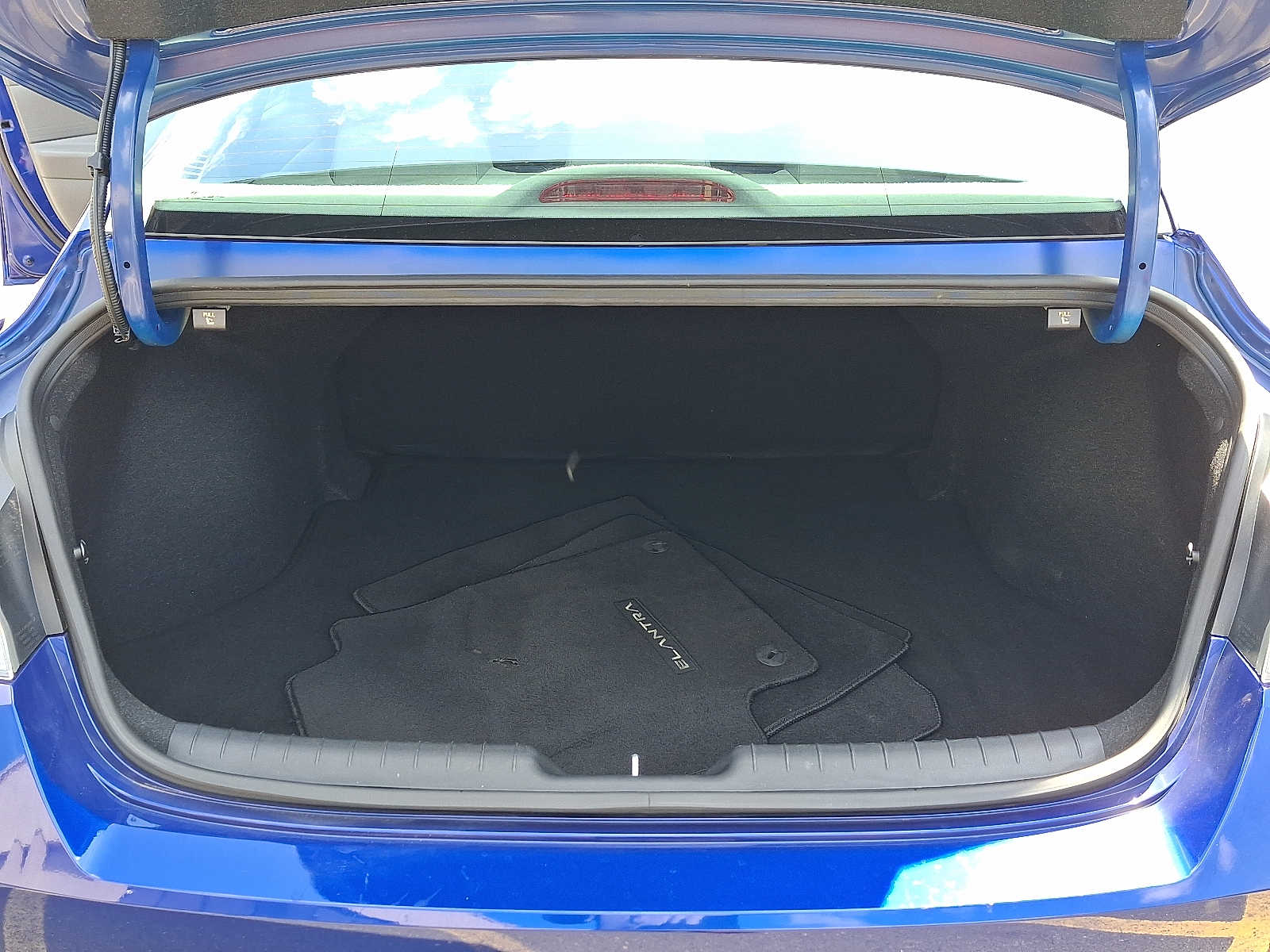 2023 Hyundai Elantra Blue - Photo 28