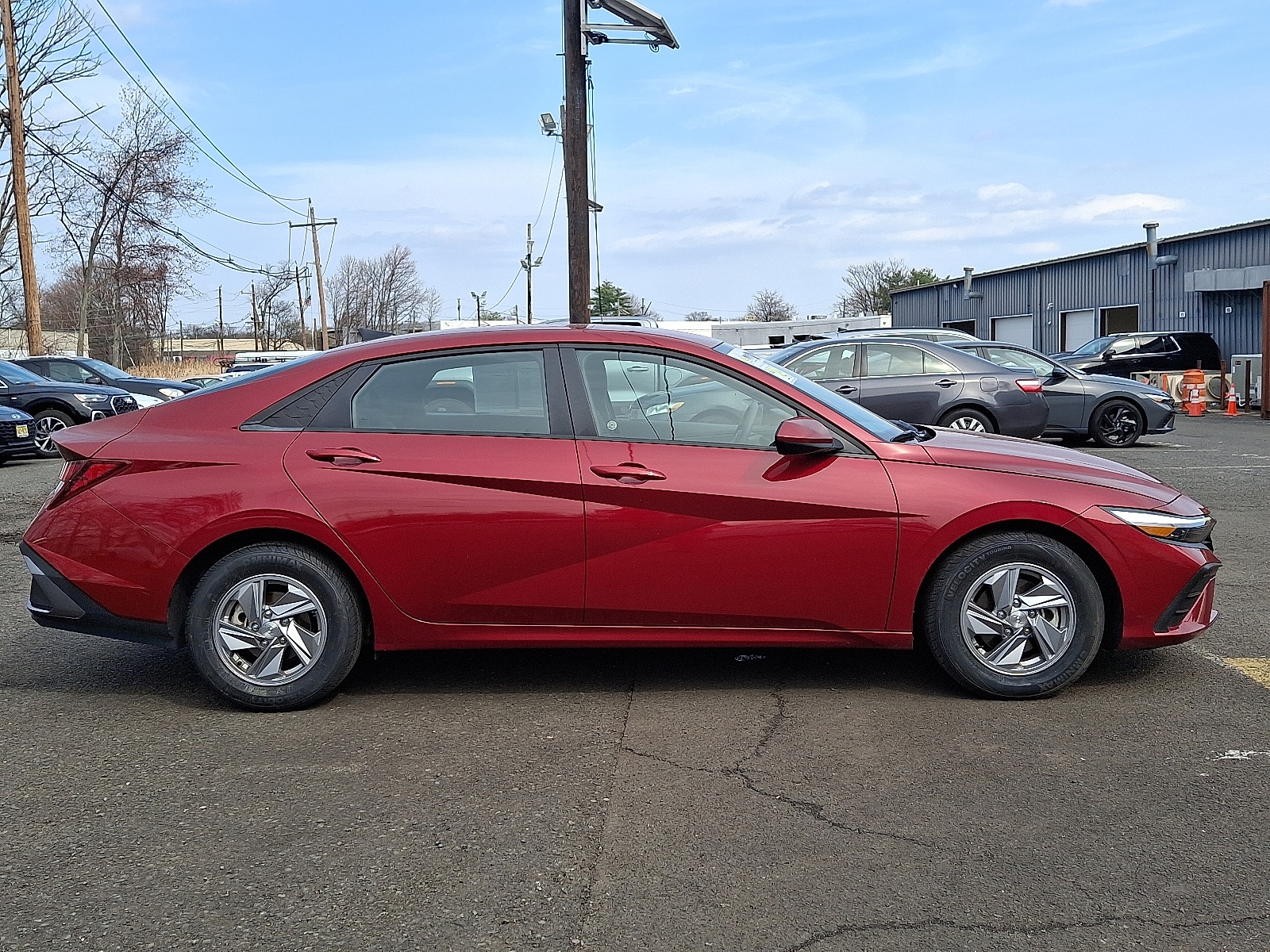 2024 Hyundai Elantra SE - Photo 8