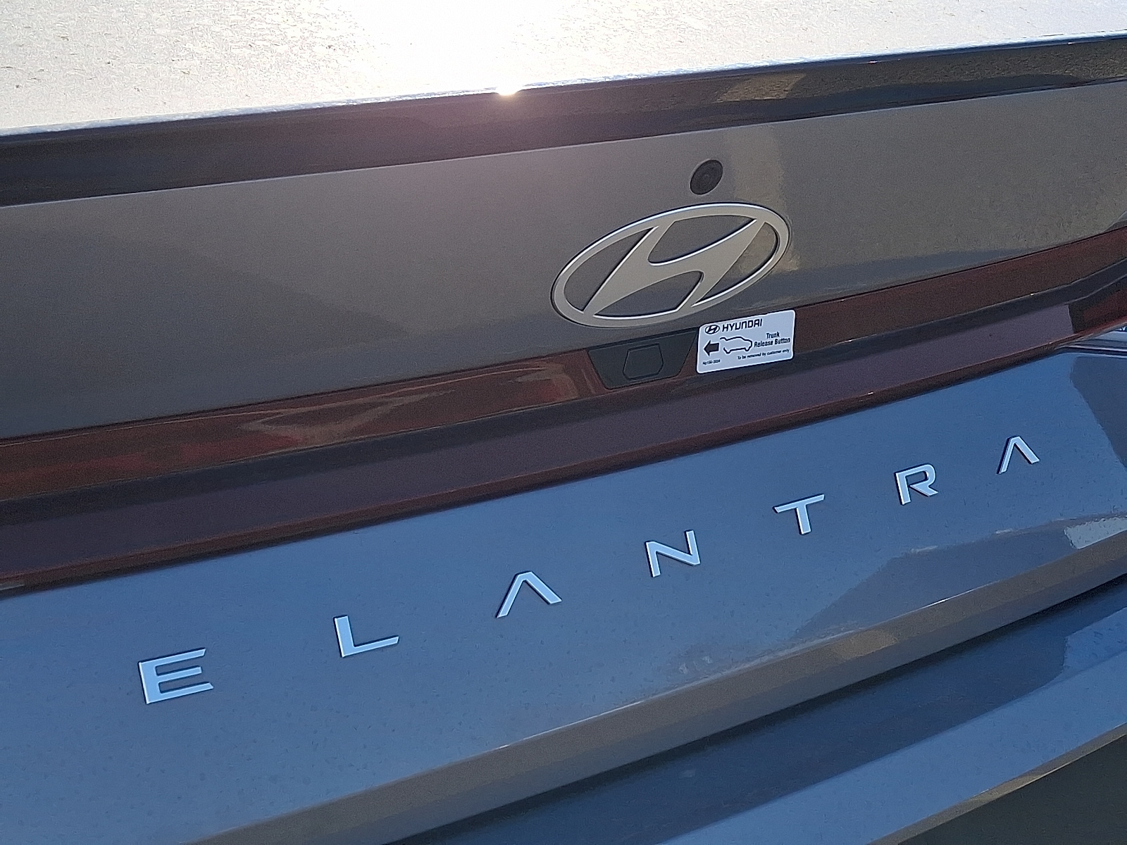 2025 Hyundai Elantra SEL - Photo 30