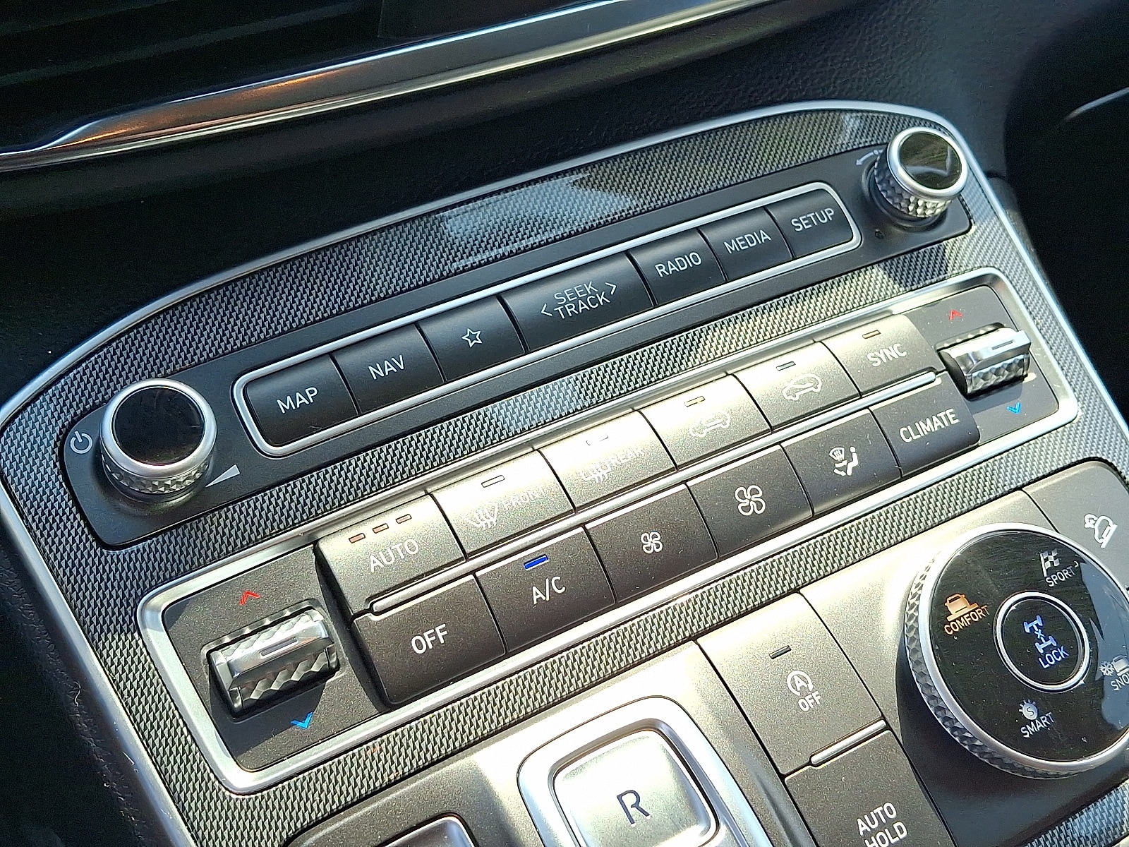 2023 Hyundai Santa Fe SEL - Photo 16