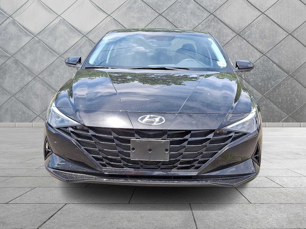 Used 2023 Hyundai Elantra SEL Sedan