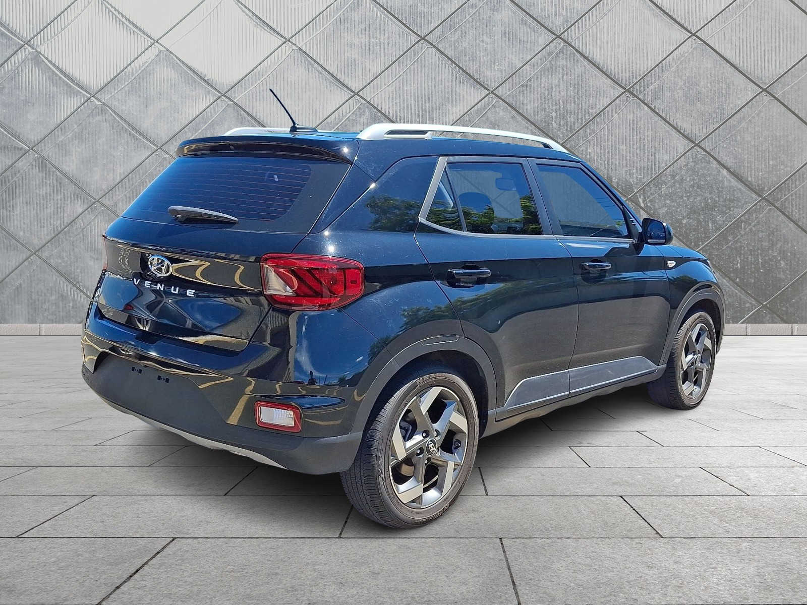 2024 Hyundai Venue SEL - Photo 7