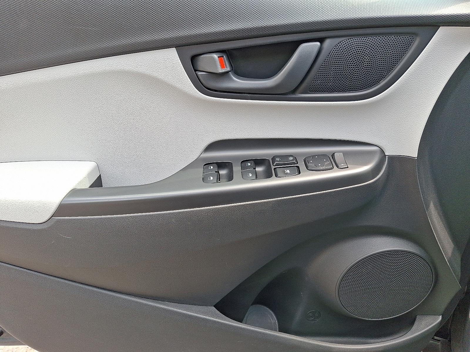 2023 Hyundai Kona SEL - Photo 13