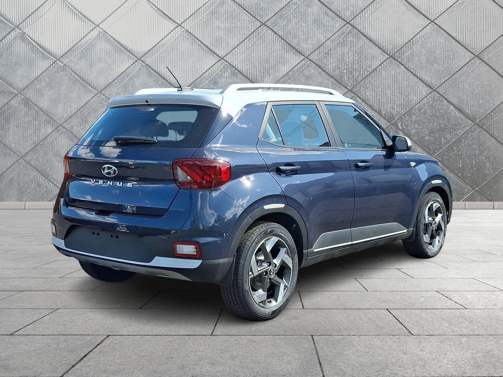 2023 Hyundai Venue Limited - Photo 7