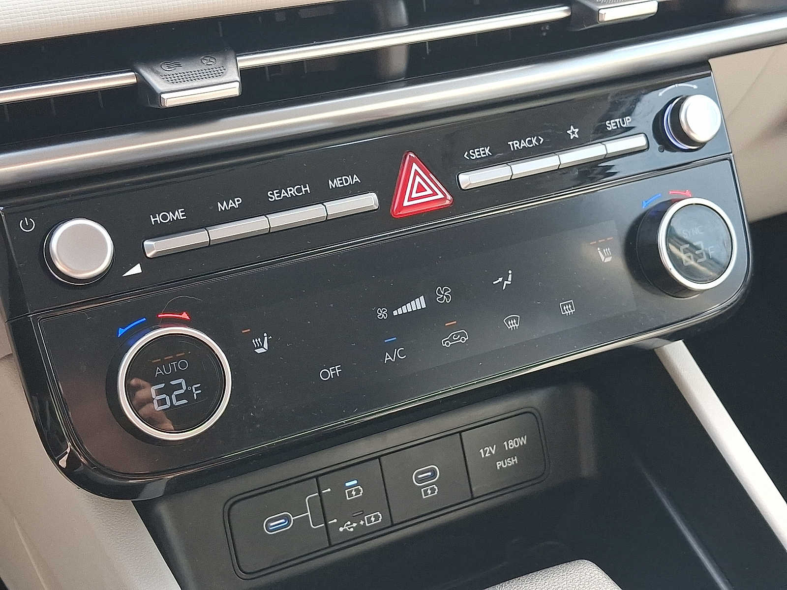 2026 Hyundai Tucson SEL - Photo 16