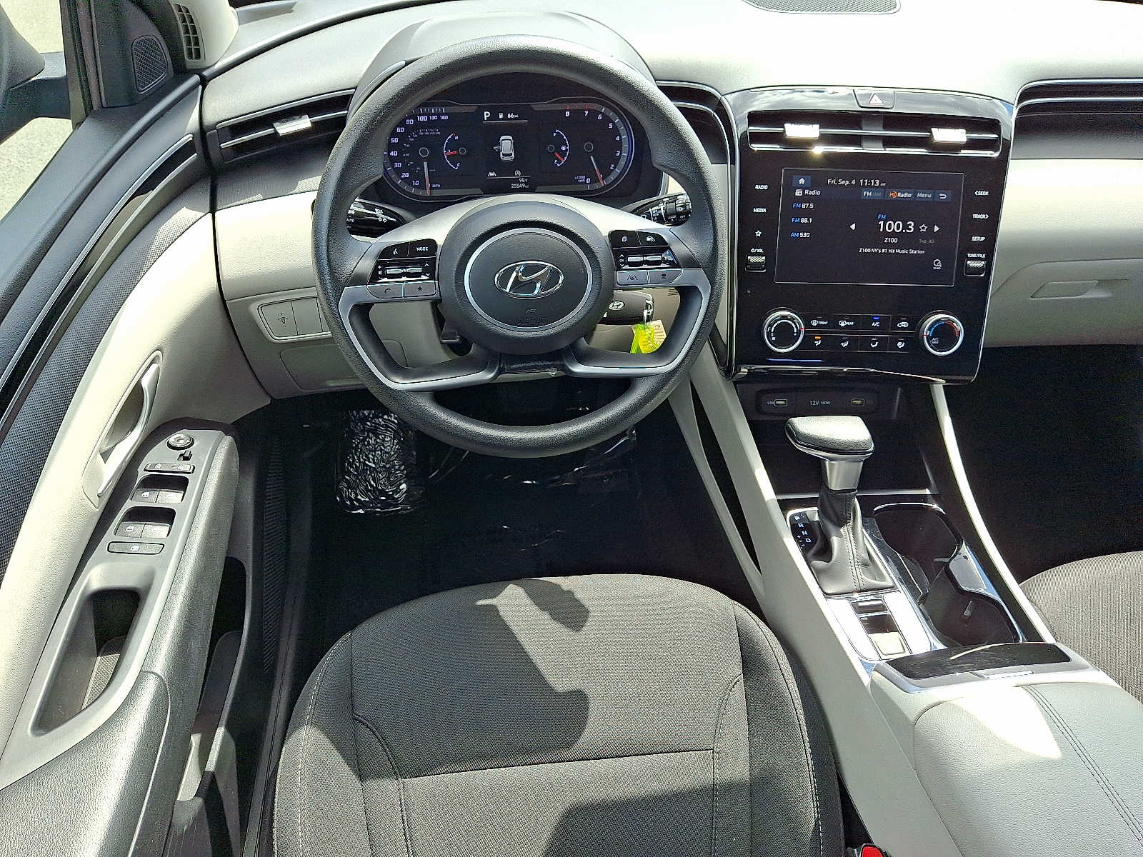 2024 Hyundai Tucson SE - Photo 12