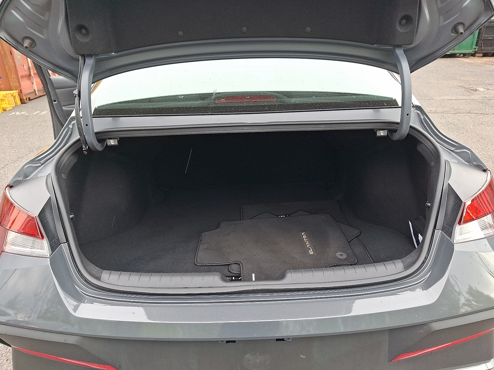 2025 Hyundai Elantra SEL - Photo 30