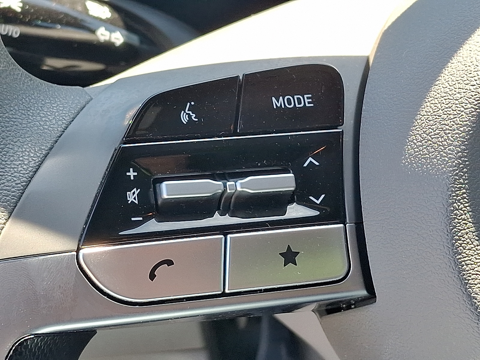 2024 Hyundai Elantra SEL - Photo 22