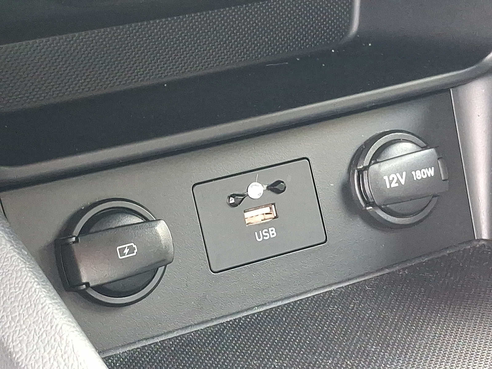 2023 Hyundai Kona SEL - Photo 25