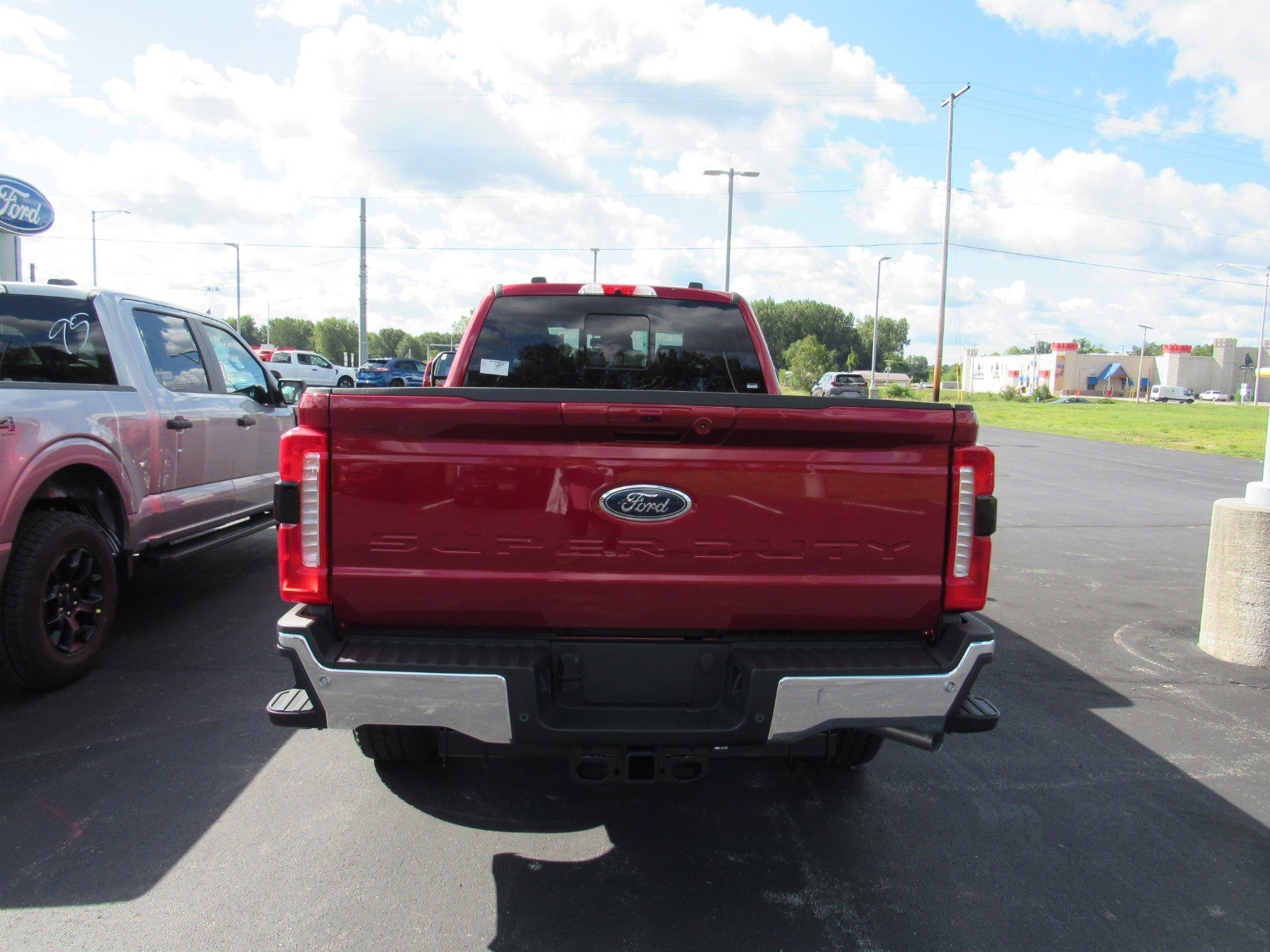 2026 Ford F-250 Lariat photo 4