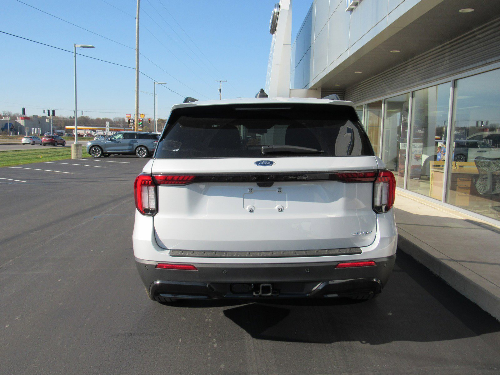 2026 Ford Explorer ST-Line photo 3