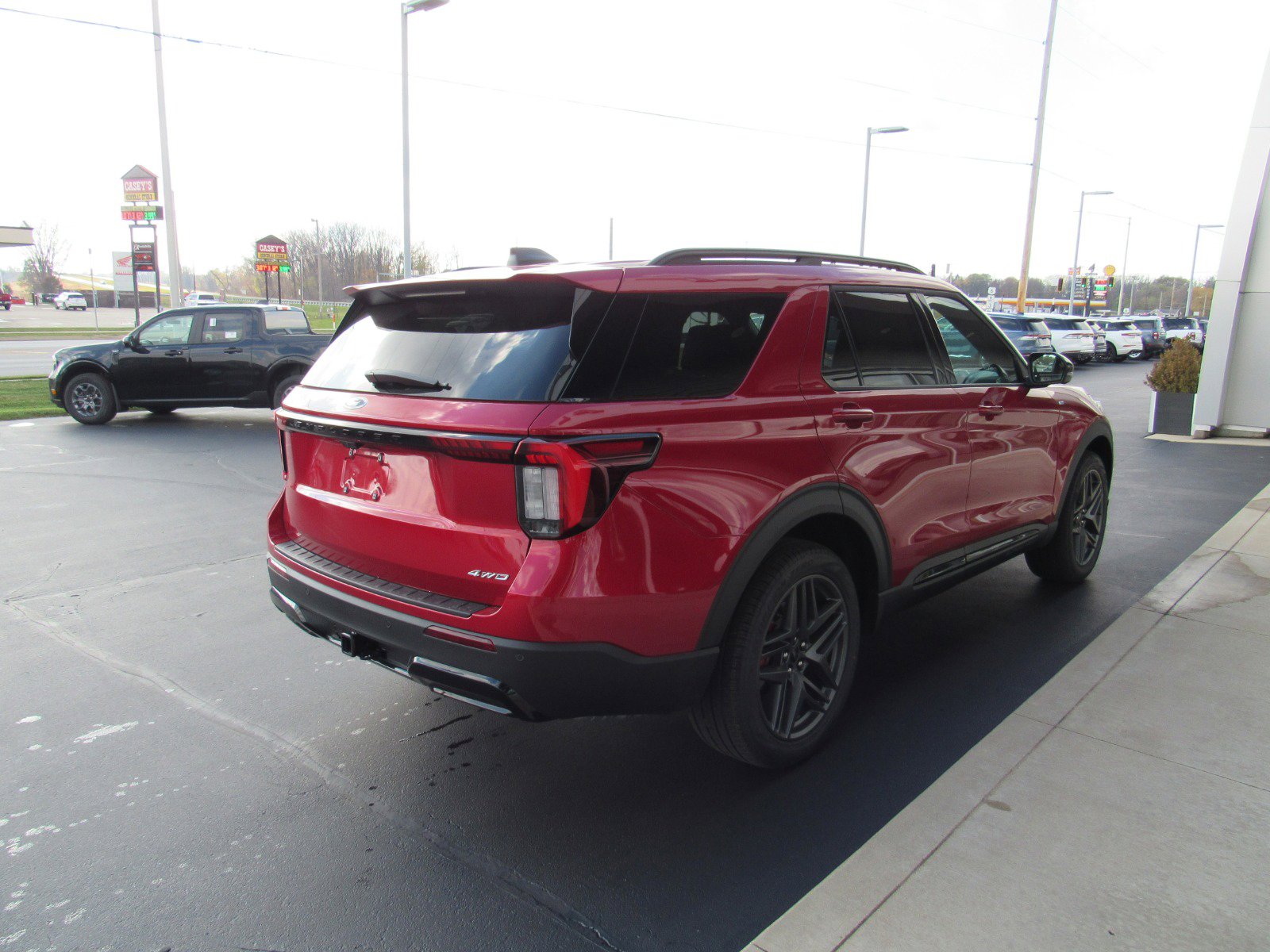 2026 Ford Explorer ST-Line photo 4