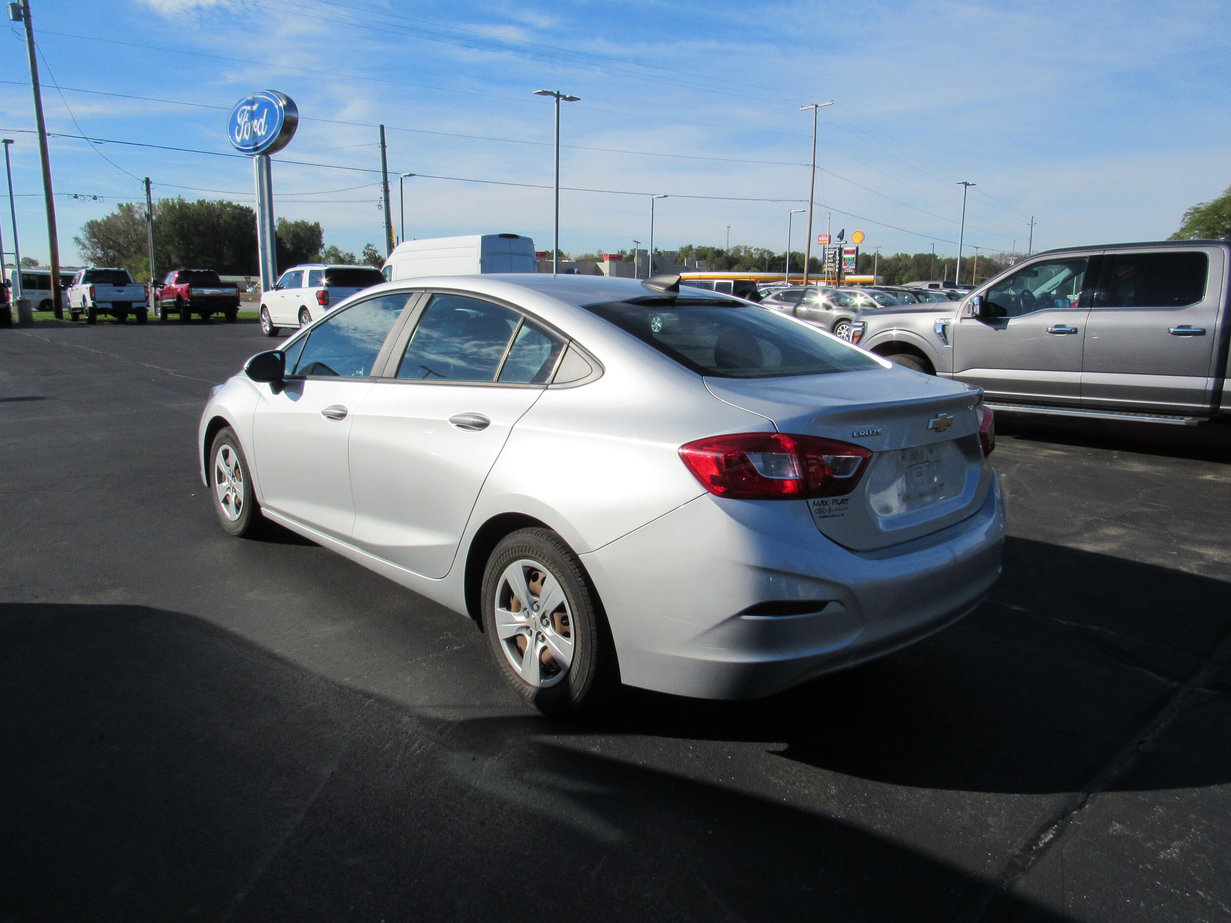 2017 Chevrolet Cruze LS photo 4