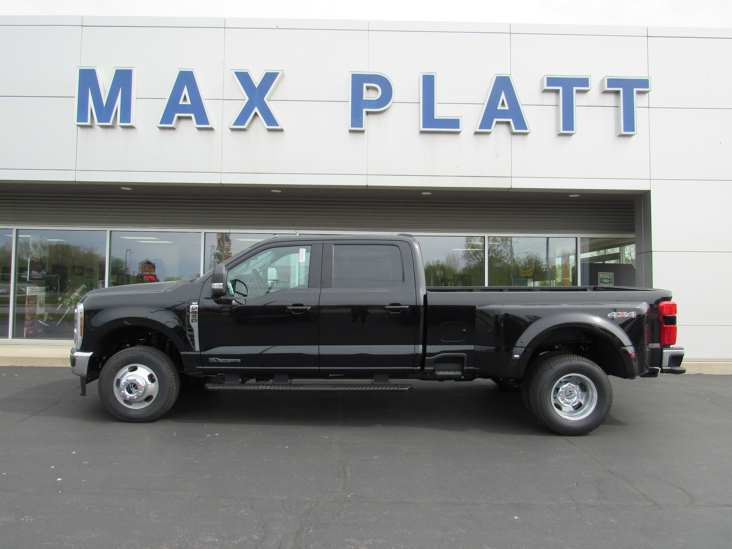 2026 Ford F-350 XLT 4x4 Crew Cab 8' Box DRW's photo