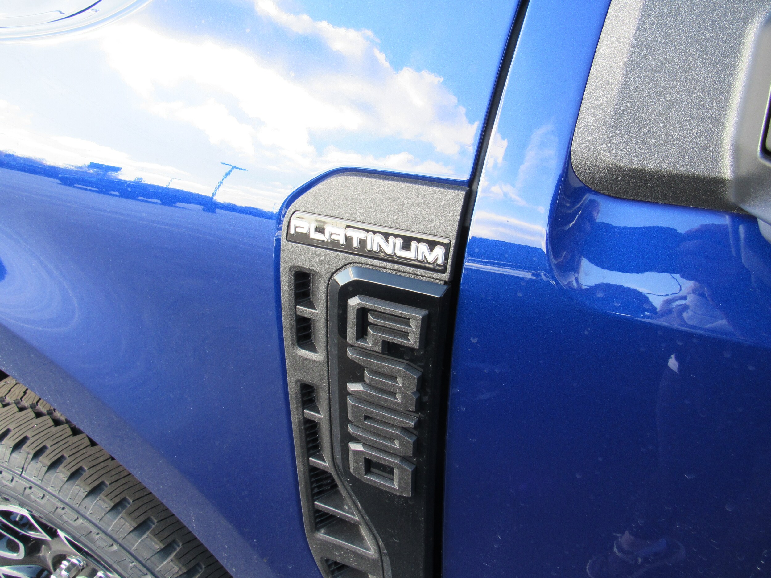 2026 Ford F-350 Platinum photo 2