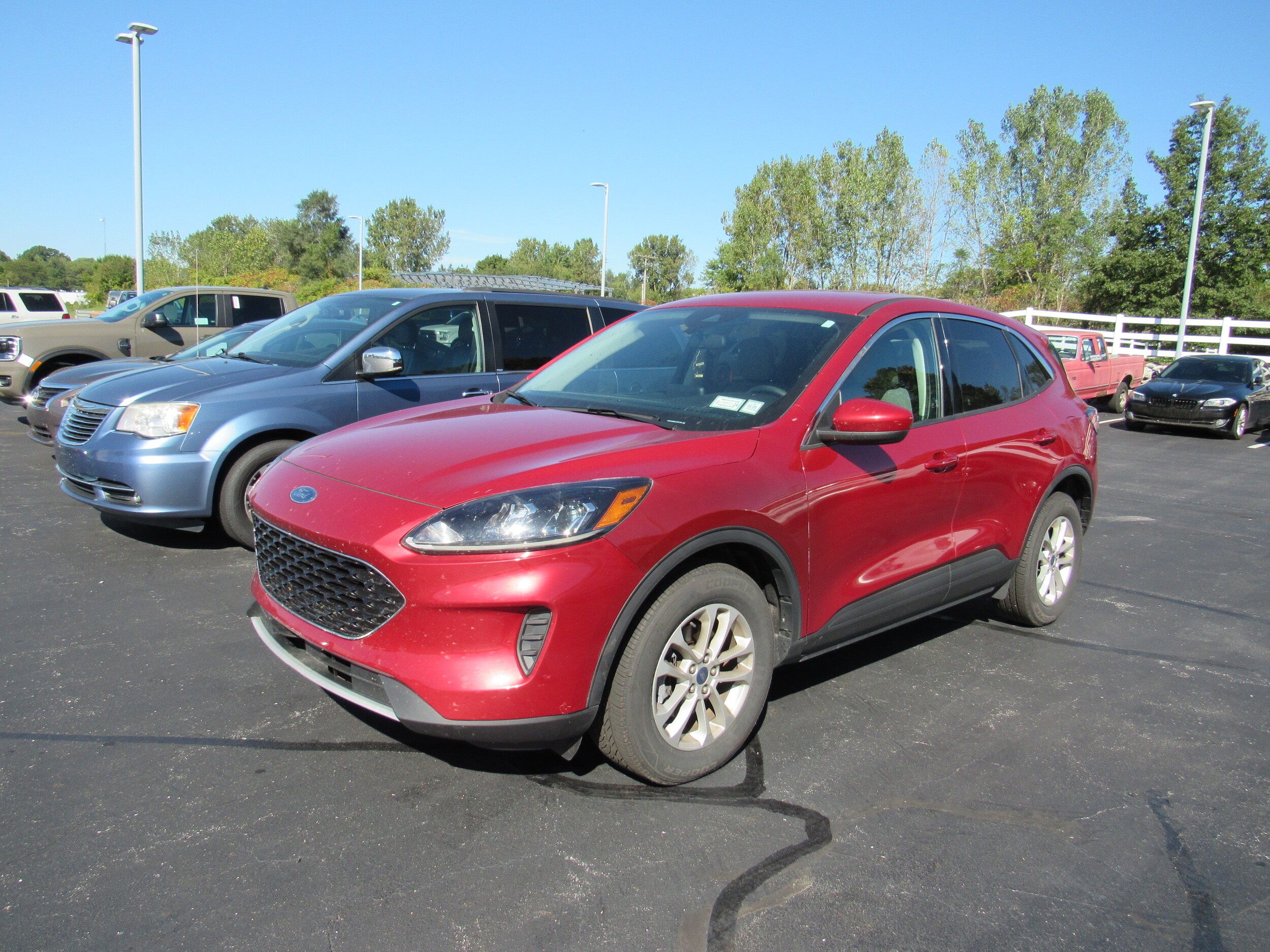 2020 Ford Escape SE photo 3