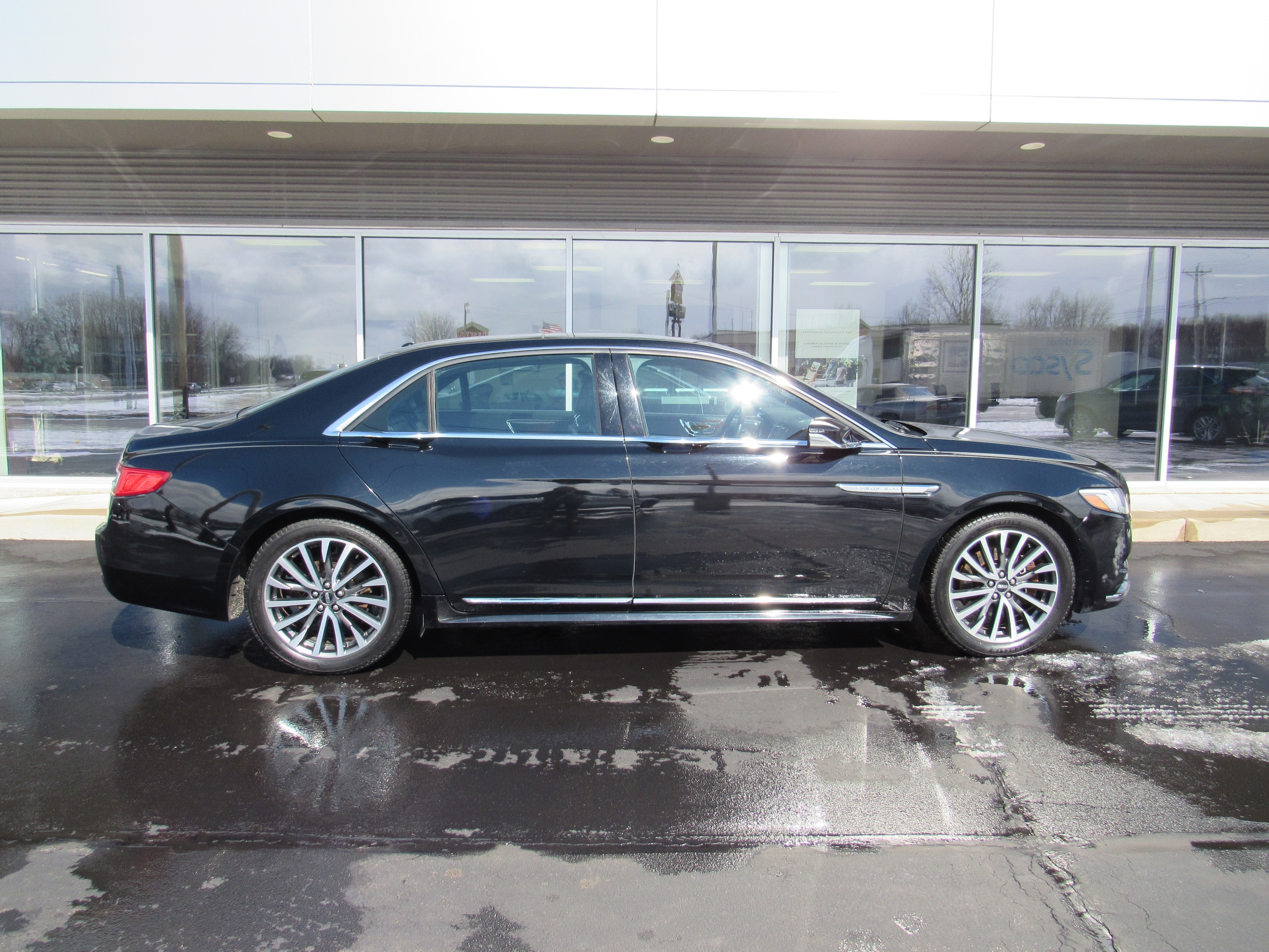 2017 Lincoln Continental Select