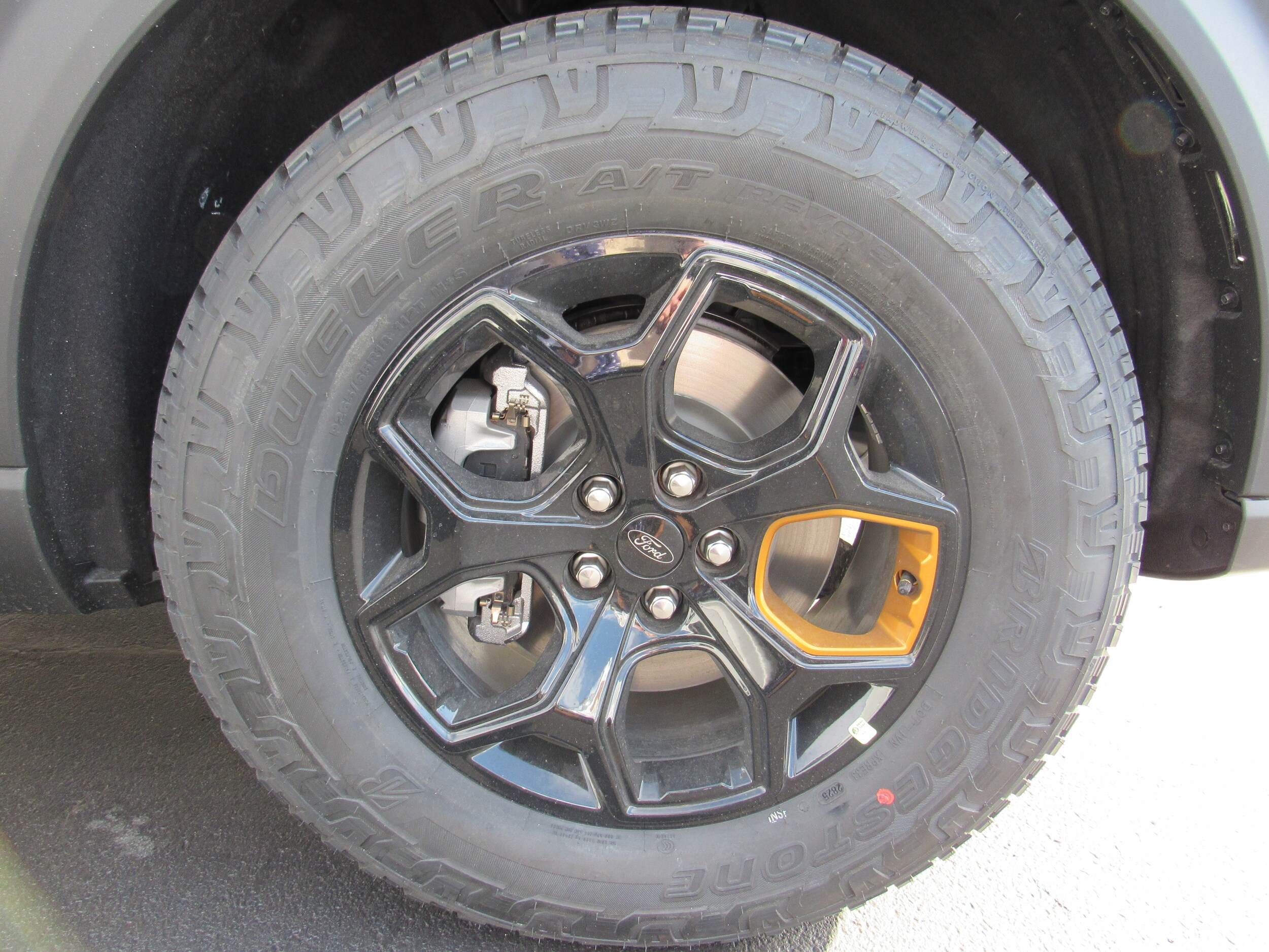 2026 Ford Explorer photo 2