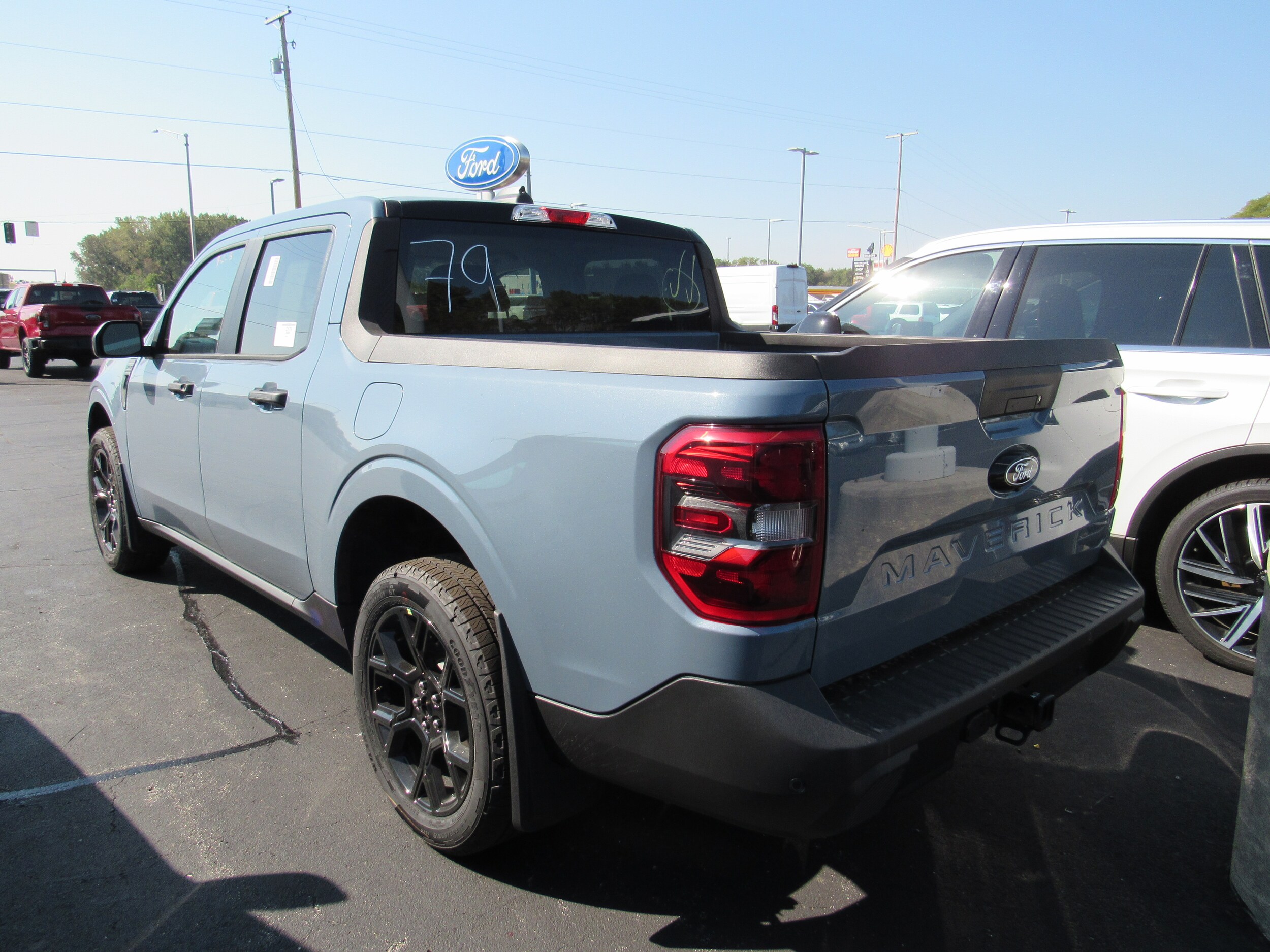 2025 Ford Maverick XLT photo 2