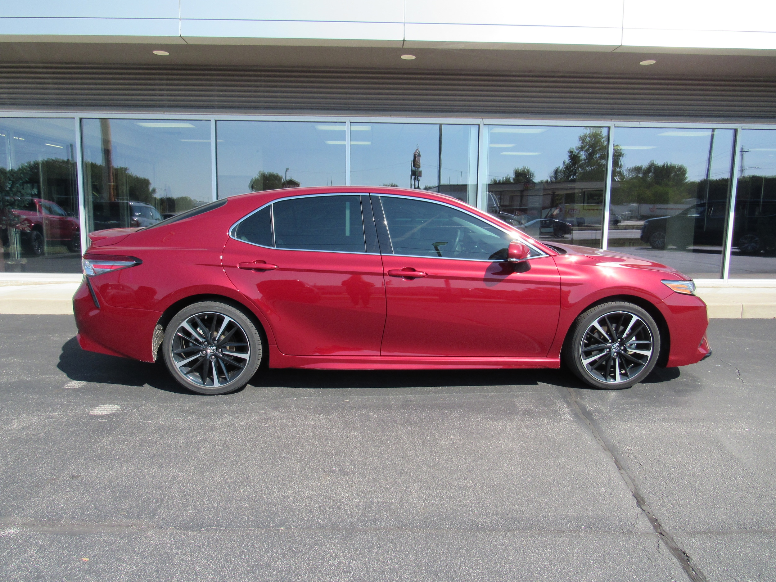 2018 Toyota Camry XSE's photo