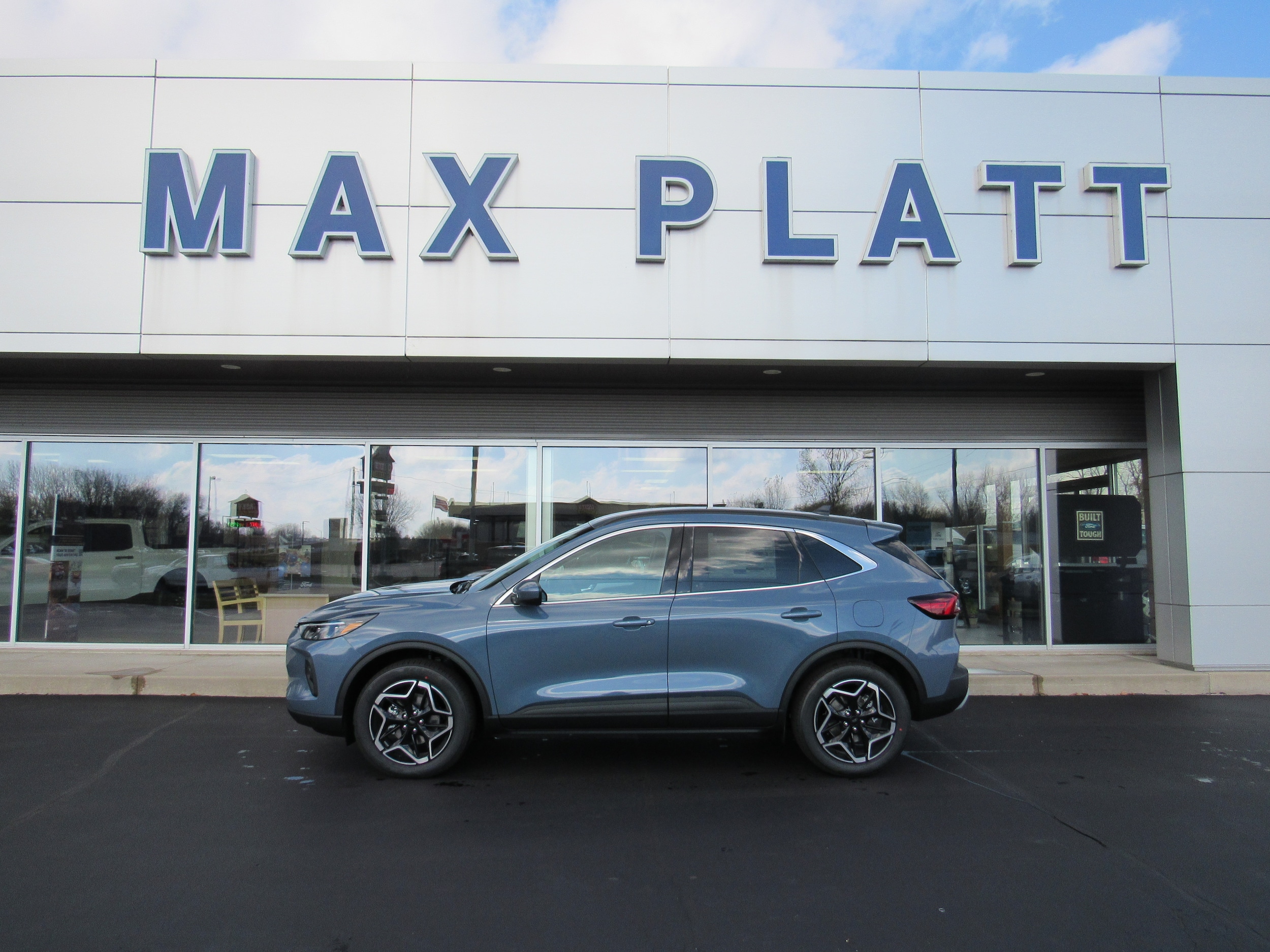 2026 Ford Escape Platinum's photo