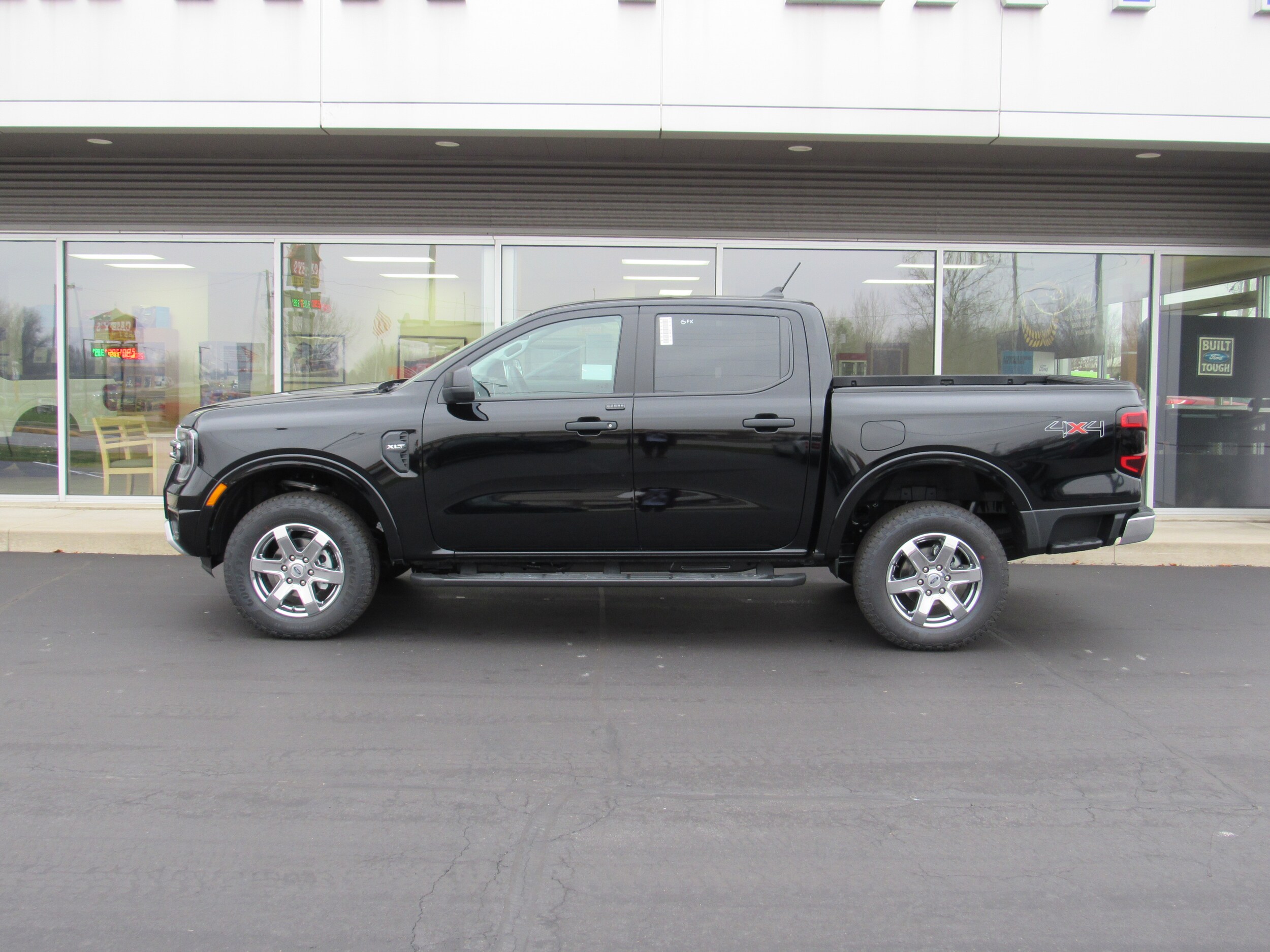 2025 Ford Ranger XLT photo 2