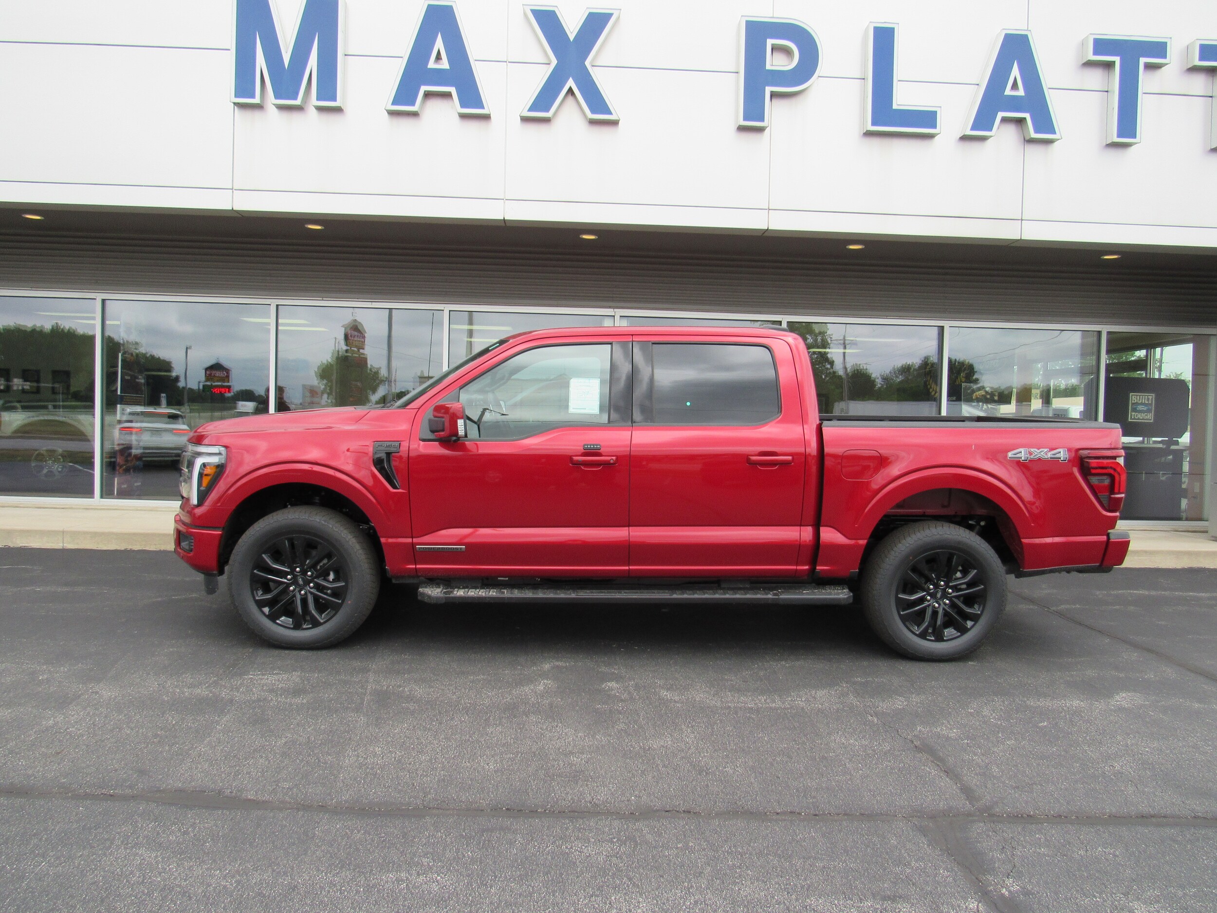 2025 Ford F-150 Lariat photo 3