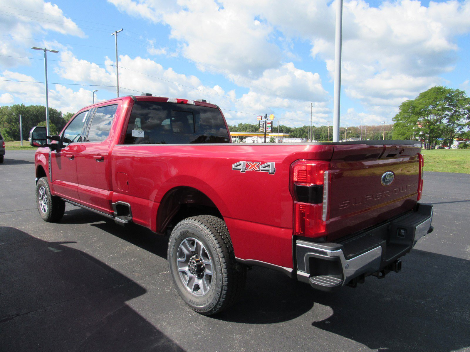 2026 Ford F-250 Lariat photo 3