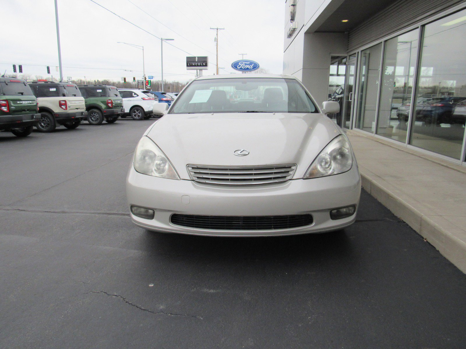 Used 2002 Lexus ES 300 with VIN JTHBF30G720060106 for sale in Kendallville, IN