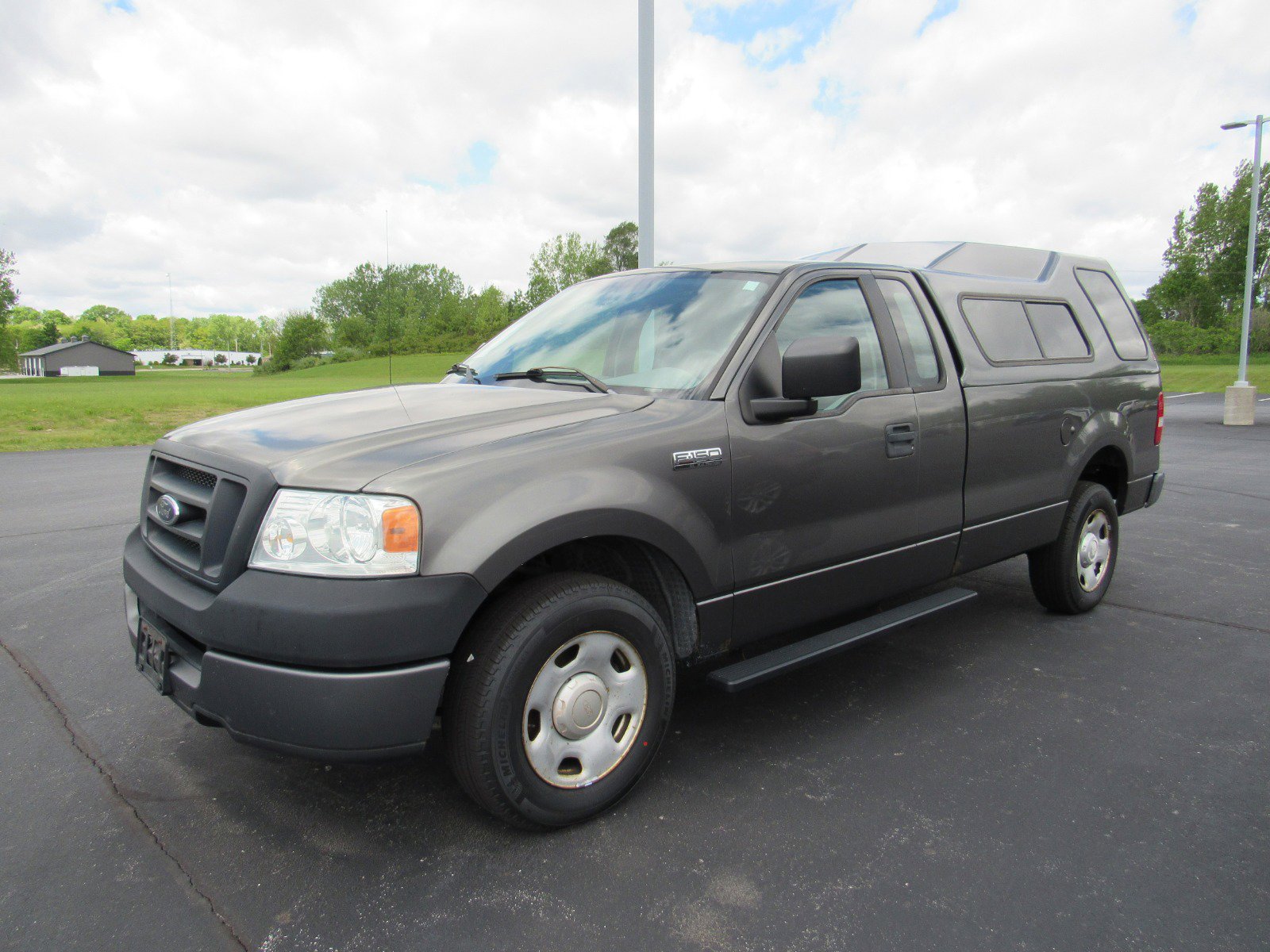 2005 Ford F-150 XL photo 3