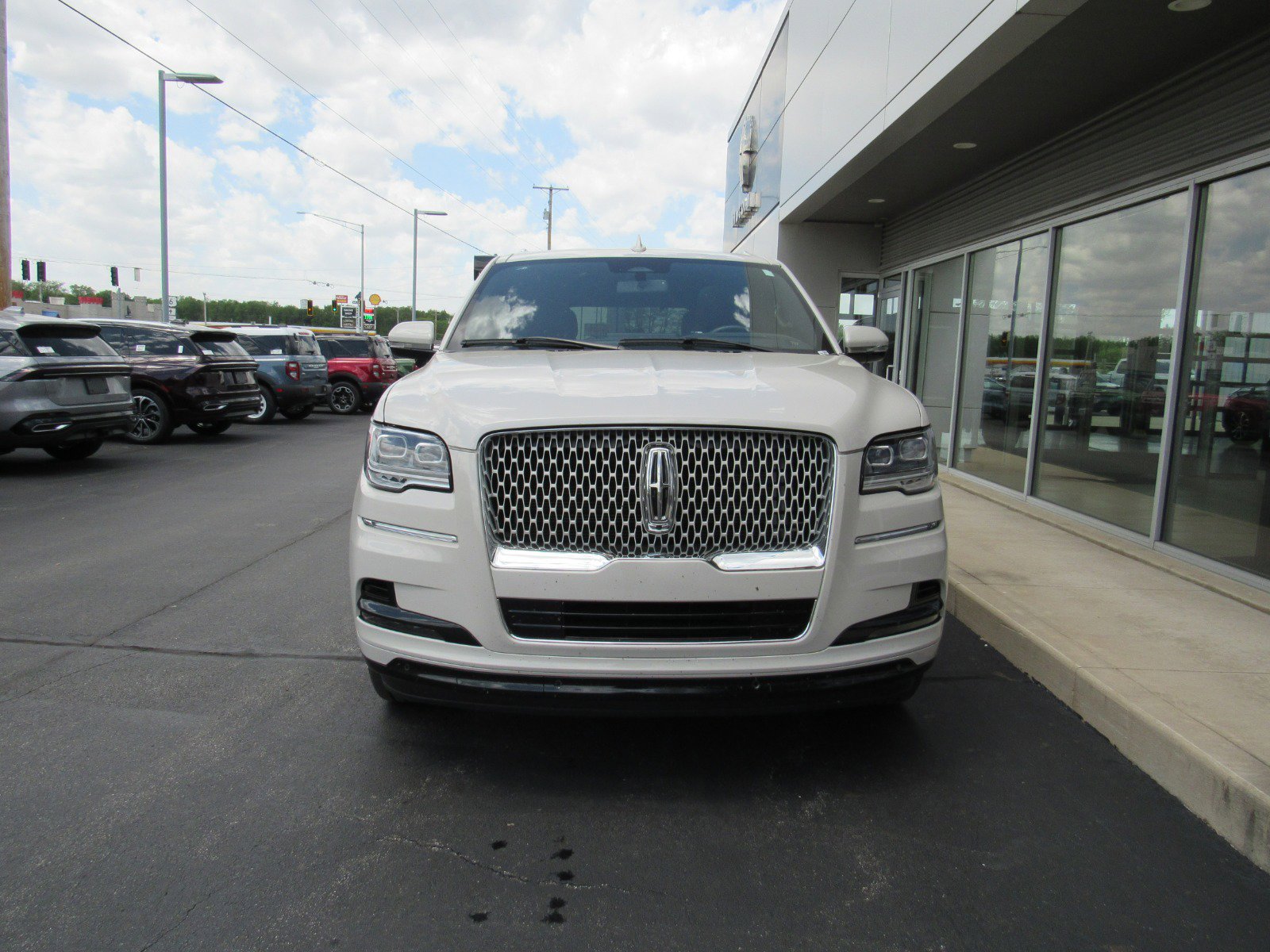 2024 Lincoln Navigator Reserve photo 2