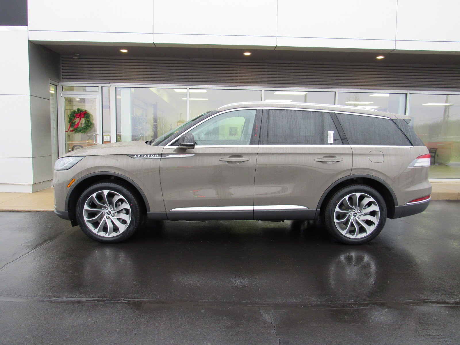 2026 Lincoln Aviator Premiere's photo