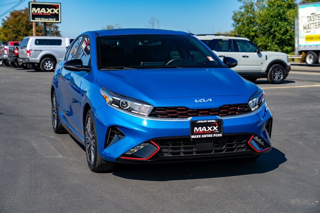 2023 Kia Forte GT-Line photo 2