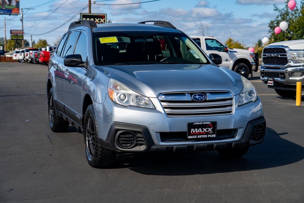2013 Subaru Outback 2.5i photo 2