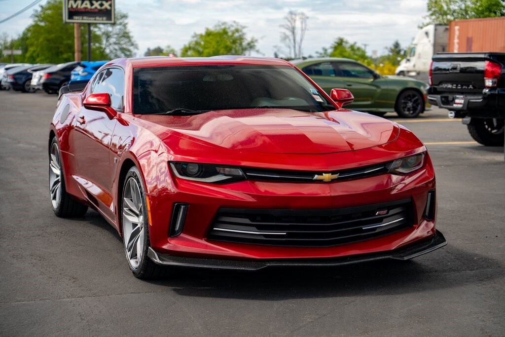 2016 Chevrolet Camaro 1LT photo 2