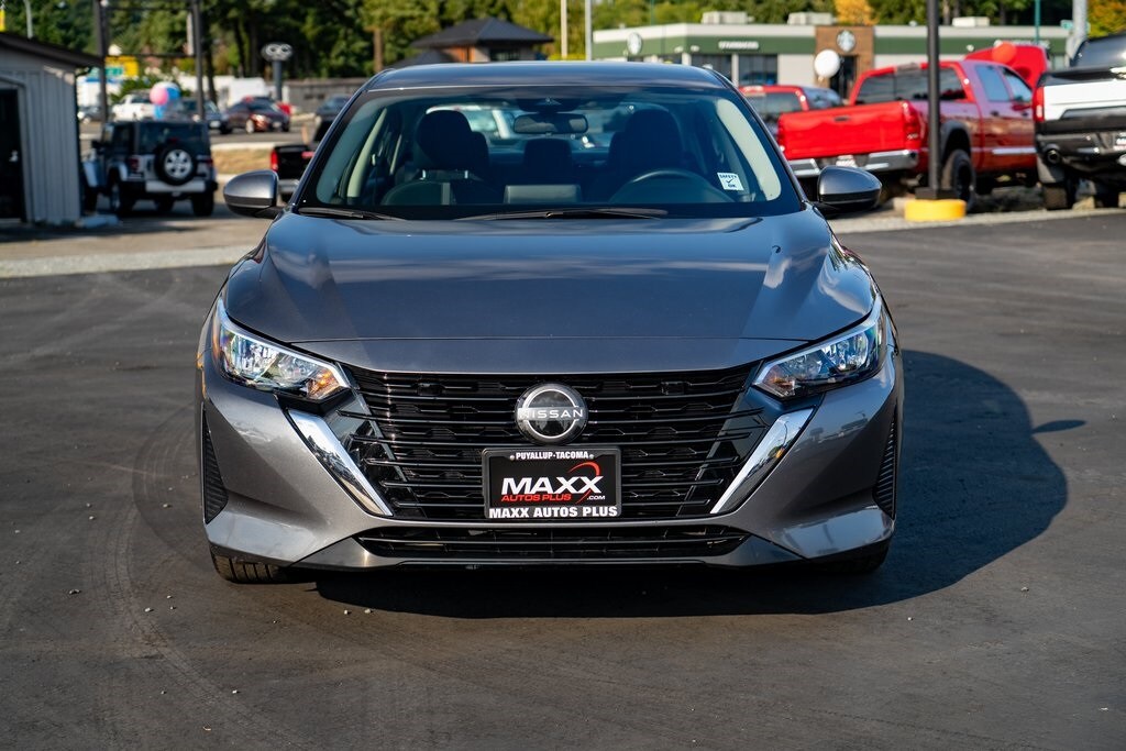 2024 Nissan Sentra SV photo 3