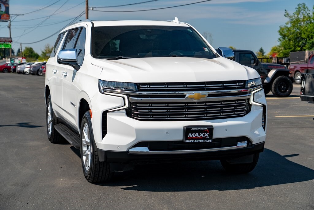 2021 Chevrolet Suburban Premier photo 2