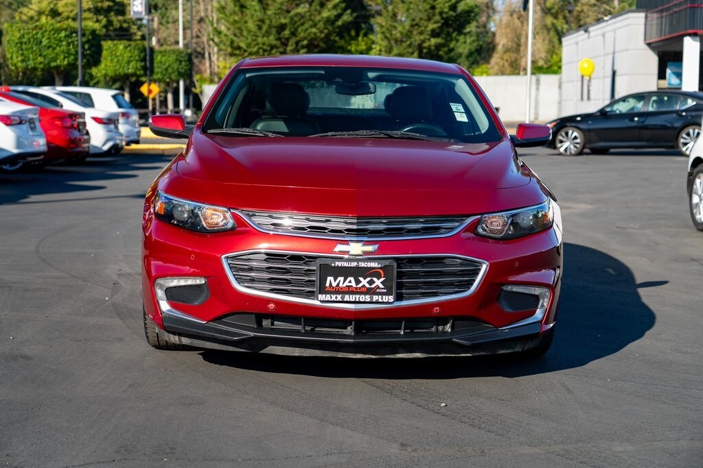 2018 Chevrolet Malibu Hybrid photo 3