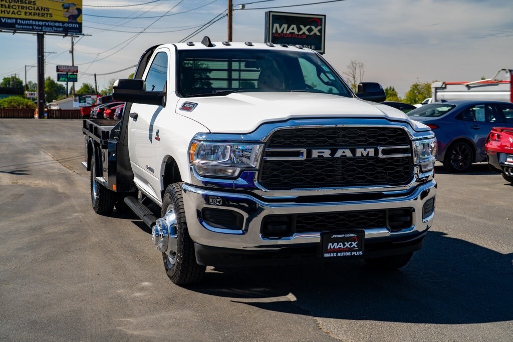2021 Ram 3500 Tradesman photo 2