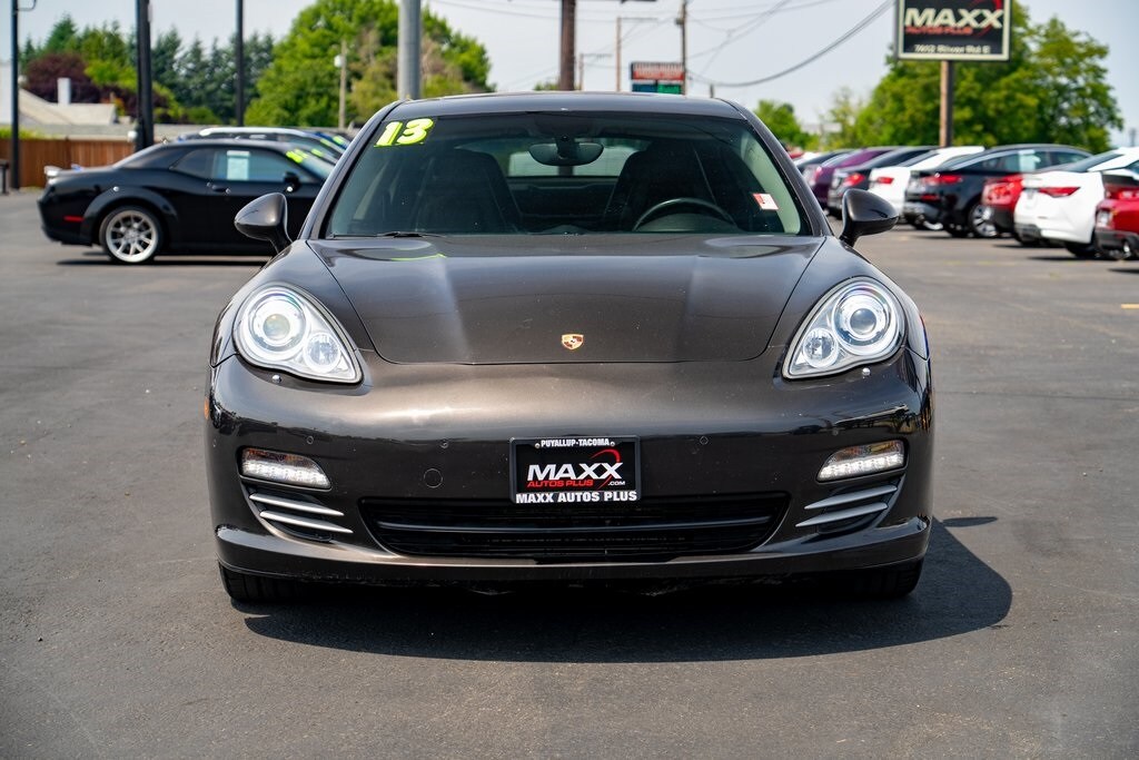 2013 Porsche Panamera 4 photo 3