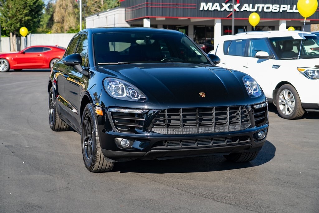 2018 Porsche Macan photo 2