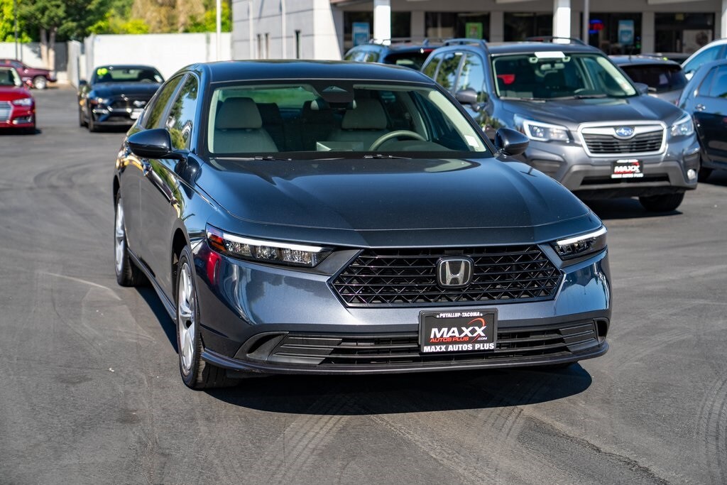 2023 Honda Accord LX photo 2